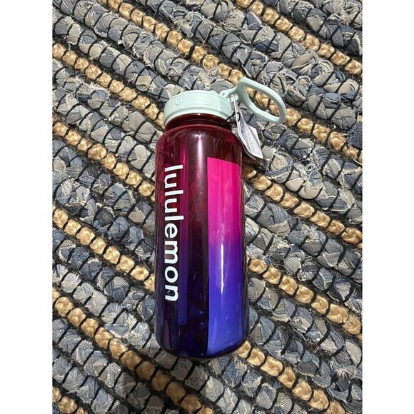 Lululemon back to life clear bottle 32oz. - Picture 1 of 3